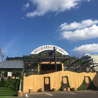 WOOD DESIGN PARK - 森をイメージした外観♪入り口の大きな扉は換気が充分にできるようになっています♪