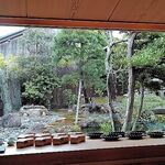 御料理ふじ居 - カウンターからの庭園