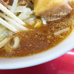 ラーメン二郎 - スープ