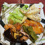 坂途中の焼き鳥屋 くら - 