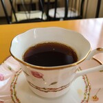 喫茶カトレア - ホットコーヒー(500円)です。