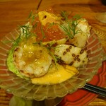 立飲・ビストロシン サンテ - エビ　ホタテ　ぶつ切り　セロリクリームソース