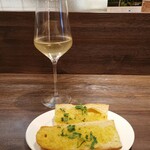 創作イタリアン Gemelli - ガーリックトースト(*>∀<*)