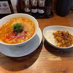 成都正宗担々麺 つじ田 - 正宗担々麺Lv2小麻婆丼セット1200円