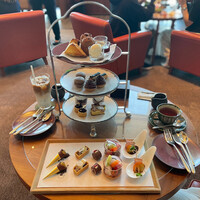 ザ タヴァン グリル＆ラウンジ - 