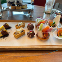 ザ タヴァン グリル＆ラウンジ - 