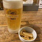 タナカ90 - 生ビールにはメンマのサービスが