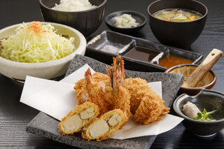 Kurokatsu Tei - ミックス4種定食です。