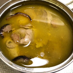 小山商店 - レモ缶ひろしま牡蠣。5粒ほど入ってたよ。