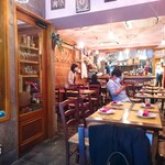 トラットリア ブカ マッシモ - 店内