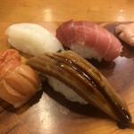 いろは寿司 - すみイカ、中トロ、赤貝、穴子