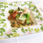 モナリザ - 春小鯛のポワレ。カニとグリーンアスパラガスのパスタ見立て