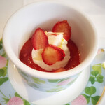 モナリザ - イチゴのスープ仕立て