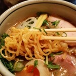花紋 - 麺は太麺