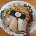 荘内麺場 九九七 - 料理写真:魚介中華そば (740円+大盛60円) 盛りつけが美しい♪