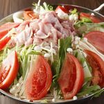 ● Oriental tomato hotpot with fresh coriander and tomatoes ●
