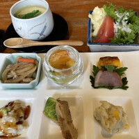 やまと 楽 - ランチの前菜、茶碗蒸し