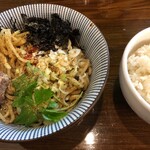 に干し屋 SINCHAN - 太麺まぜそば。ご飯中＋追い飯分で大盛り！