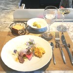 La Brianza - 真いわしのマリネとパネッレの盛り合わせとスプマンテ、青のりゼッポリーニと自家製フォカッチャ。シェフは謙遜なさるけれど、思いついて作られたというパネッレがまた素晴らしい、いわしマリネもお味バランス美味☆