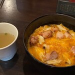 毘央志 - 親子丼とスープ