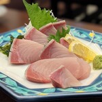 旬魚菜 しら川 - ワラサの刺し身