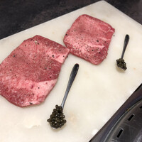 東京焼肉 平城苑 銀座5丁目店 - 上タンとキャビア