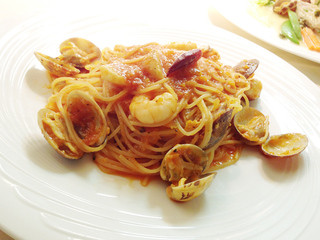 洋食レストラン じゃぽにか - ベスビオ火山　ホットな魚介のトマトソーススパゲッティ