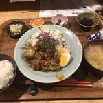 西荻 もがめ食堂 - 角煮定食