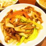 黄鶴 - ランチ小皿定食　２８００円（税込）の牛肉のかき油炒めのアップ【２０２１年４月】