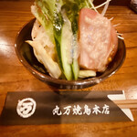 丸万焼鳥 - 野菜サラダ　¥350-