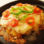 Jinroku - 女子会やパーティーにもピッタリの『ピザ玉』。とろっとしたチーズがたまらない美味しさです。