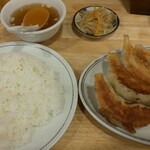 昇龍 - 餃子1.5人前定食