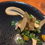 ars - フォアグラのテリーヌ これは美味しい！！大きなテリーヌなのにさらっといただけました。 フォアグラの油脂を排除する作業を、シェフがされているよう。 こんなフォアグラのあっさりとしたフォアグラのテリーヌ食べたことがなかったです。 とても手間がかかっていると思います。