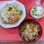 中華料理 大宛 - チャーハン¥650