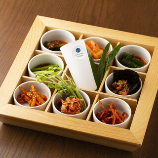 丁寧に店で手作りする、本格的な料理メニューの数々をどうぞ