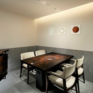 【個室テーブル席】落ち着いた雰囲気のテーブル席(2～4名様)