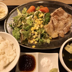 プラチナフィッシュ神谷町 TEPPANバル - 豚肉ランチ