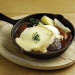 Raclette cheese Hamburg with demiglace sauce from Kawase Cheese Factory