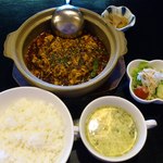 東巴 - 麻婆セット（８５０円）です。２０１２年９月