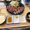 肉や食堂inへんざ