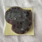 宝泉堂 - 食べ応えあり！とても食べやすい！ほっこりあずきです！砂糖衣がいい。しっかりと食べる感じです。丹波大納言小豆です！