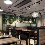 ル バー ラヴァン サンカンドゥ アザブ トウキョウ - クリーンな店内