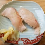 Aduma Zushi - お寿司　さわら　1貫３３０円