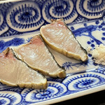 鮨松榮 - 鰆 藁焼き 燻製