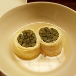 道人 - 「青干しゼンマイ湯葉巻き」興奮状態から一旦現実に引き戻してくれる滋味深い一品。こういう緩急が本当に上手い。