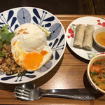 サマサマワルン - ガパオライス