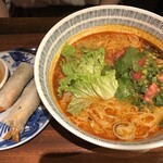 サマサマワルン - トムヤムクンの汁そば