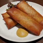 4 spring rolls