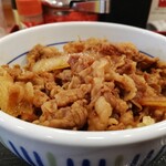 なか卯 - 和風牛丼￥380　ホリゾンタルアングル