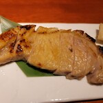 朝霞 日本酒バル まいかけ - 西京焼 霧島豚のロース(890円)